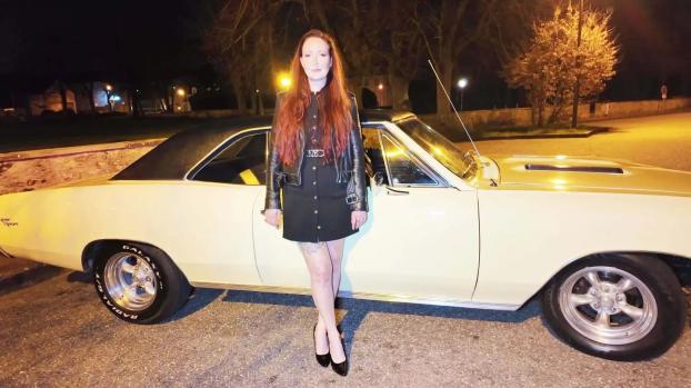 Mademoiselle Jou – Miss Jou, 39 years old, from Reims! short