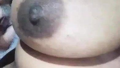 Bangladeshi Girl Show her Body and Pussy