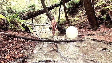 BEACH ADVENTURE Perfect tits amp_ big ass exposed in public and gets fucked after topless_e8c33f19