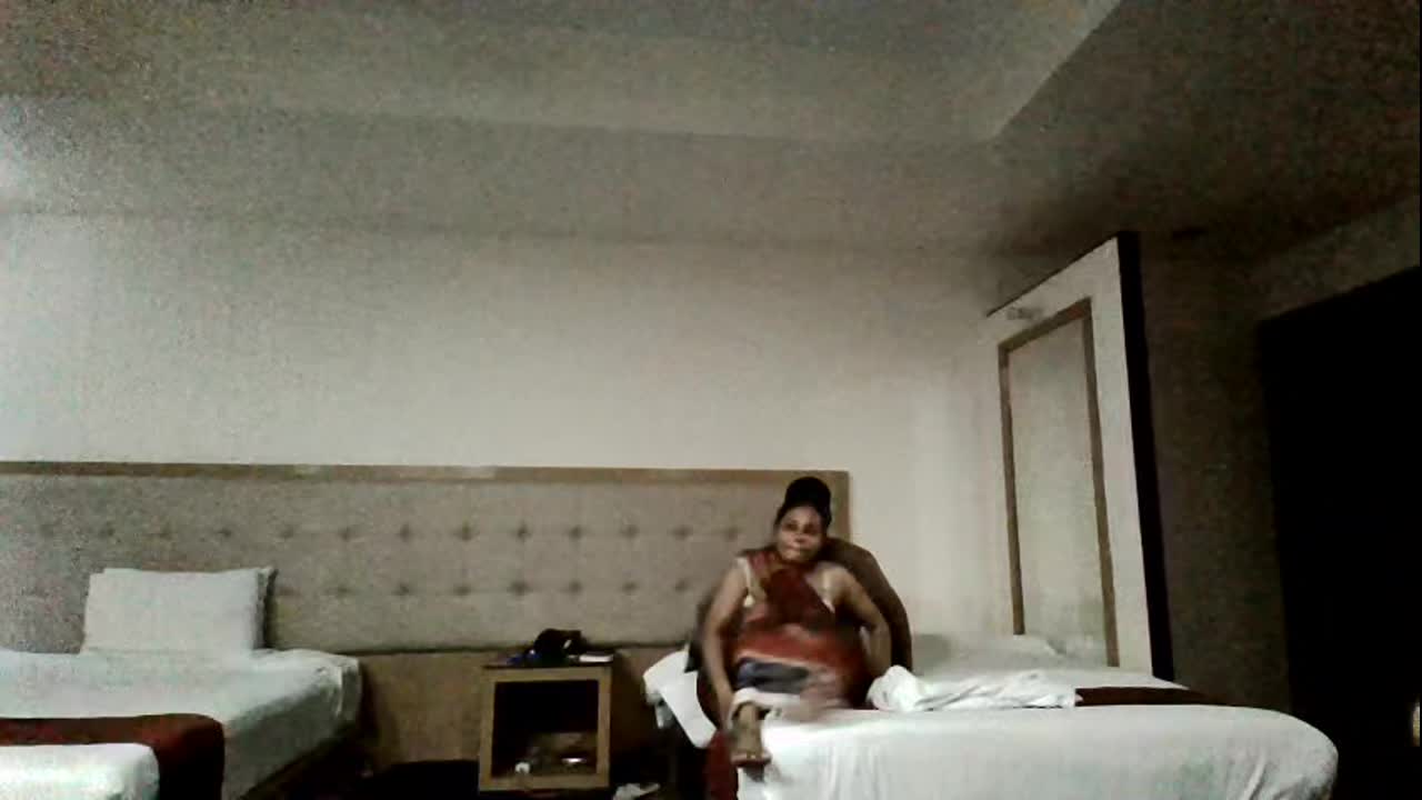 Desi officiar fucking randon calll girl in hotel- 2