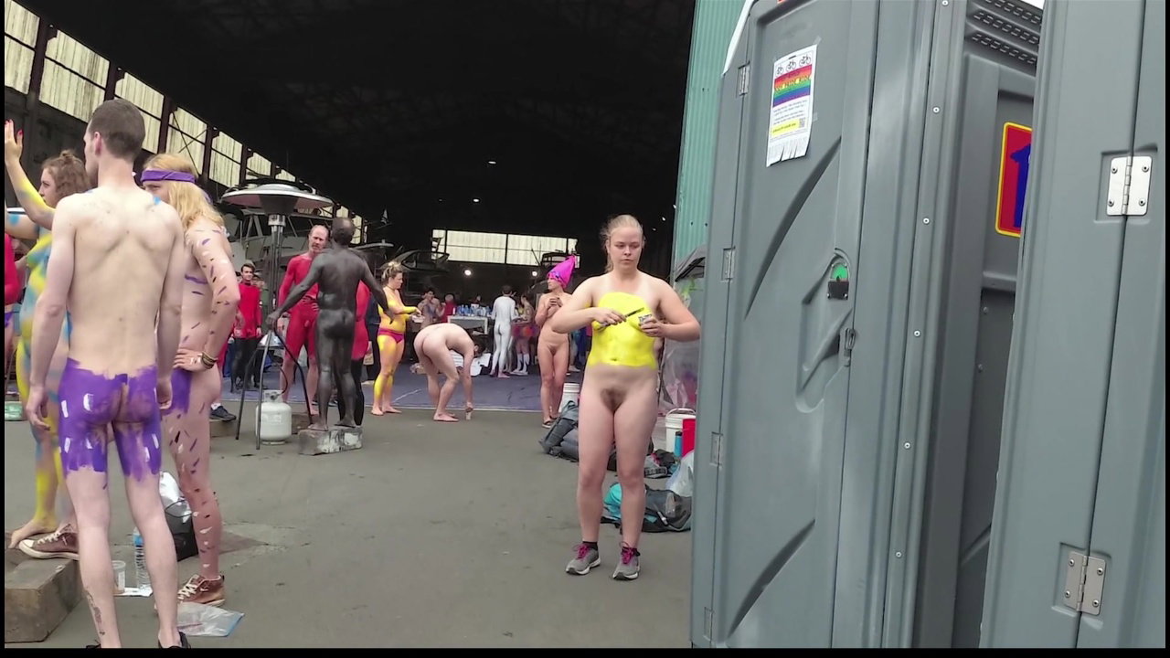 Eveline Getting Drilled in Public Sex MMS Leak