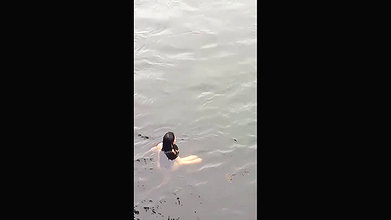 A little public flash for you_87e74054