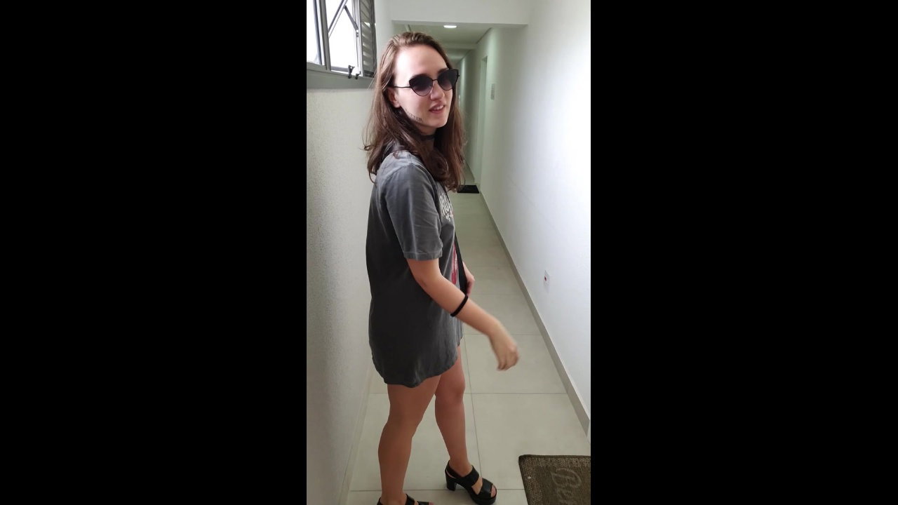 Blonde works out in public gym showing ass_0d8e9918