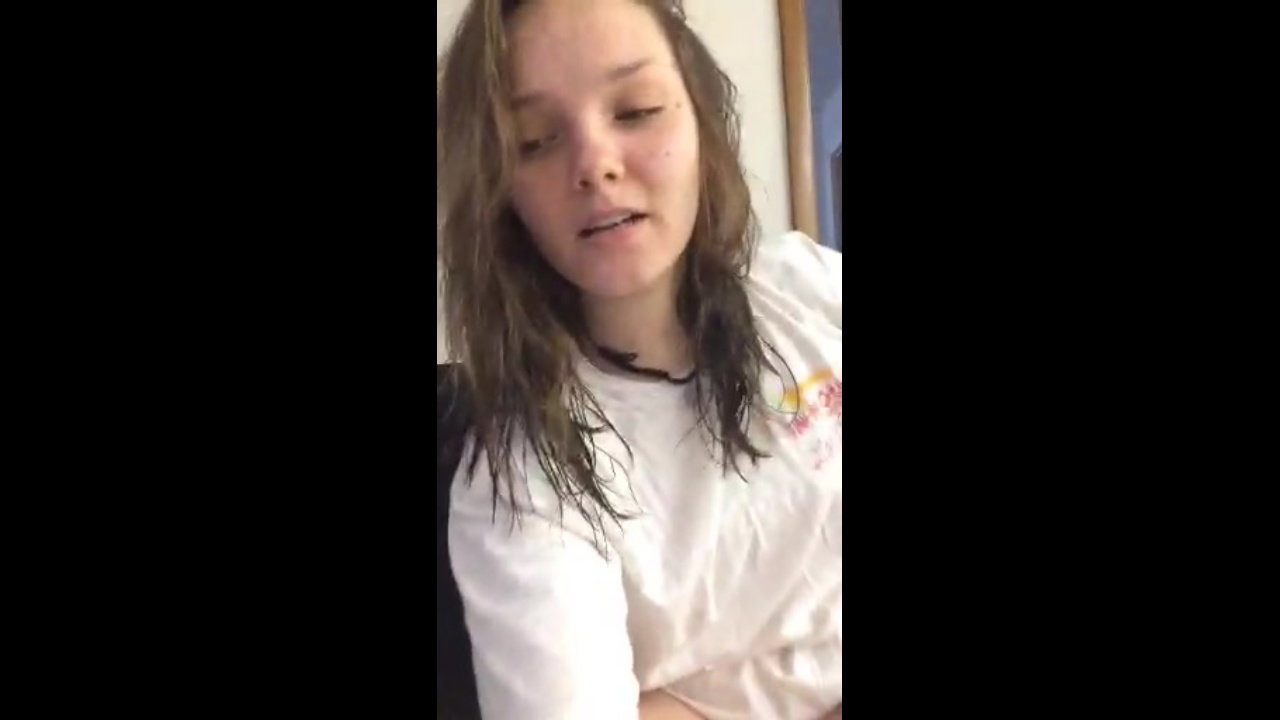 Girl making herself wet in public photoshoot_377689ee