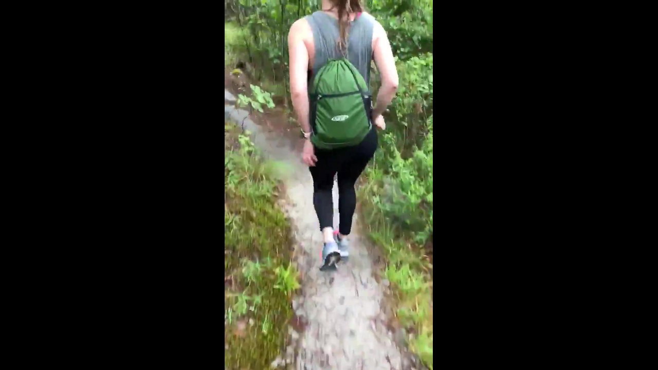 Peeing at a public restroom_6fc69de8