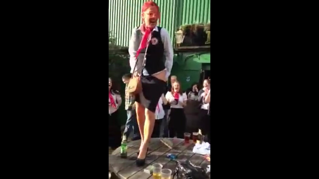 Playing with my pussy in public I hope I dont get caught_9198bd41