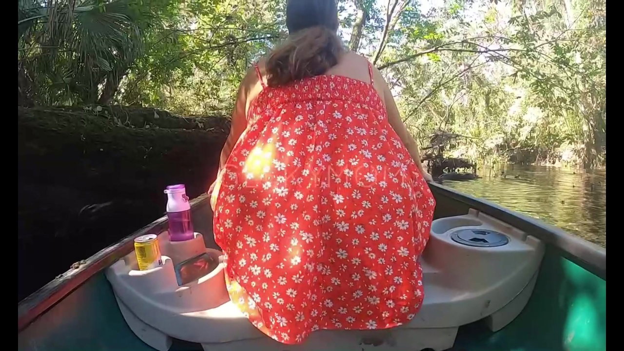 Risky Public Outdoor Sex on the Bench Indian Sex MMS