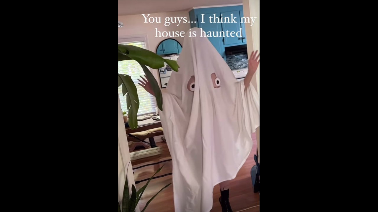 Teen hd public Skinny Cindy boinked by by boss_a30ef8fd