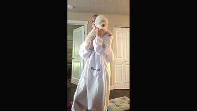 Teen Night time public piss_19f647a5