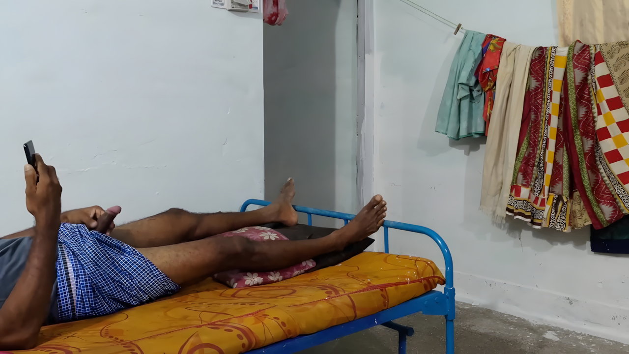 A Stepmother Wearing a Saree She Was Hide Watching Me Masturbating While Watching Porn Video