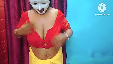 A Wet Girl on Her Knees – Tamil Erotic Audio with Moaning MMS