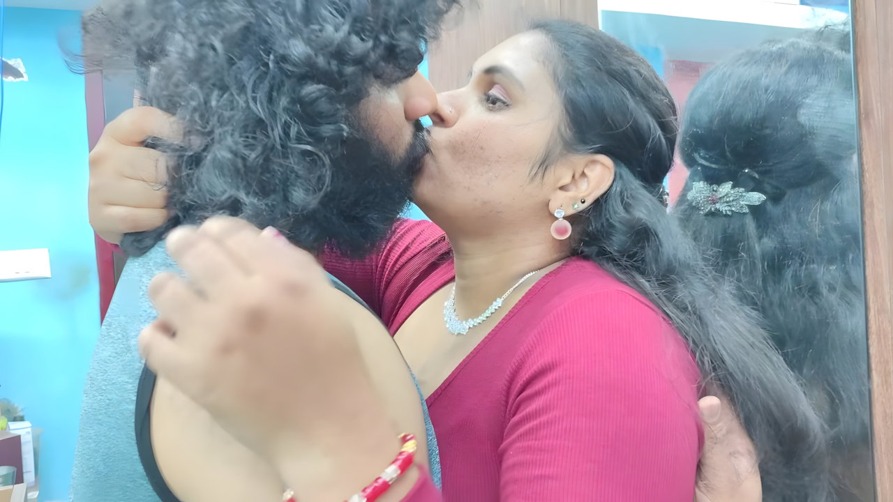 Couple lip lock romance, Malayali hot couple lip lock romance