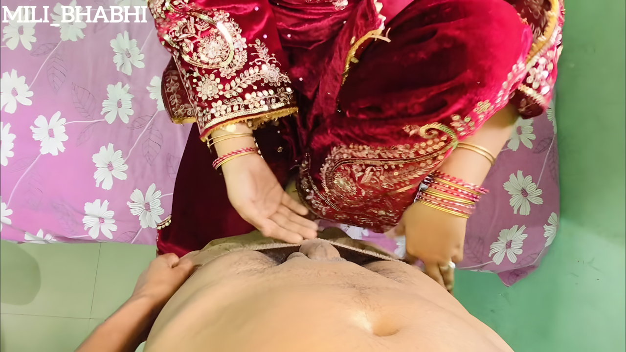 Desi Indian beautiful girl first night sex video Xxxx, indian desi girl tight pussy fuck hindi audio sex (First time),