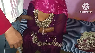 Desi sexy mausi fucked her own stepsister’s stepson by becoming a mare and lifting her in the lap and putting the dick in pussy