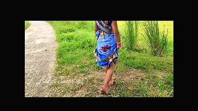 सड़क पर जा रही थी बोली मुझे बाजार छोड़ दो भले इ��के बदले चोद लो हिंदी आवाज में