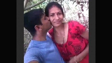 Dewar Bhabhi Out Door Fun