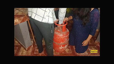 2023 new year, solved the problem of thirsty step sister-in-law’s pussy along with gas cylinder, fucked in the kitchen