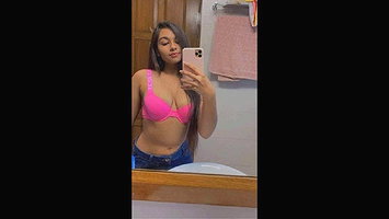Extremely Beautiful Sexy SnapChat Babe Pic’s+Video