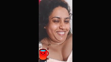 Unsatisfied Sexy Bhabi Fingering Her Creamy Pussy