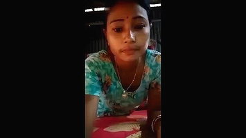 Village Bhabhi Masturbating