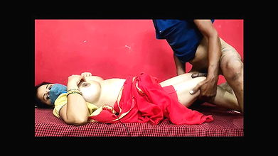 Sasurji ne Bahu ko chudne ke liye razi Kiya or chod diya.