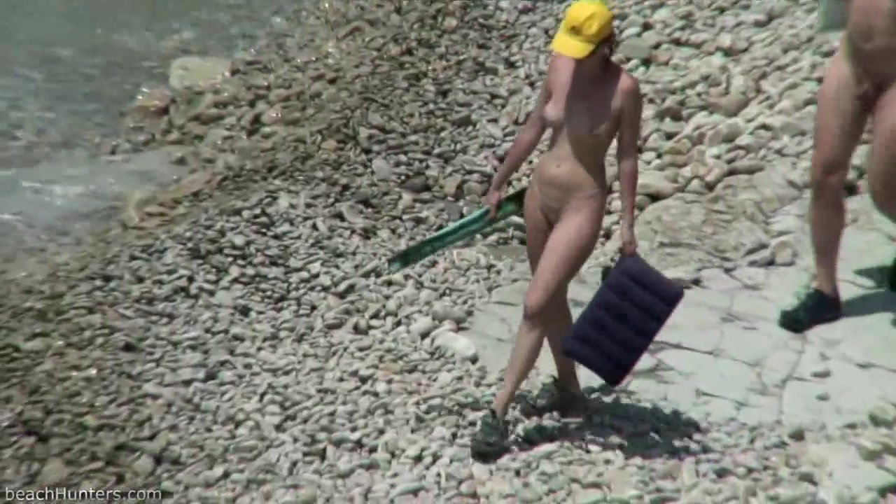 Busty Beach Slut Savannah Bond Double Penetrated By Monster Cocks_b085dec7