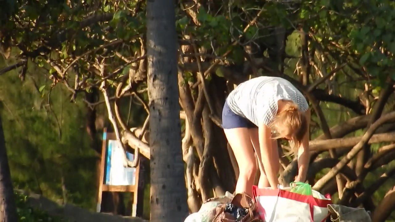 Claudia Rossi Loves Anal Outdoors on Beach before ATM Blowjob_12276193