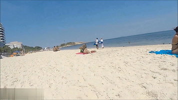 jerking off pussy on a public beach_d311dee3
