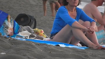 Maximo Garcia teasing on the beach_a6598c3b