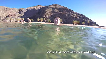 NUDE ISLAND WALKING AROUND NUDE BEACH OUTDOORS REAL BEACH SEX_3408257c