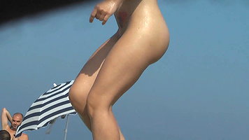 NUDIST VIDEO – Superb nude beach spy cam pussy shot_ea75b09c