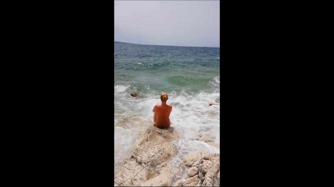 Petite blonde with big ass fucks on the beach OUTDOOR SEX – Lana Myers_9504aff9
