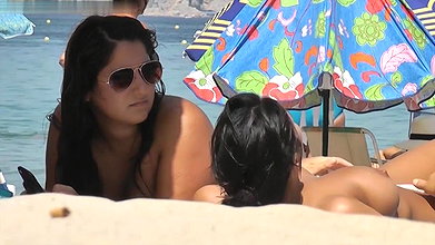 Three porn actresses have lesbian sex on a Colombian nudist beach- Big Squirt Mariana Martix – Sara Blonde – Kourtney Love_1066f60c