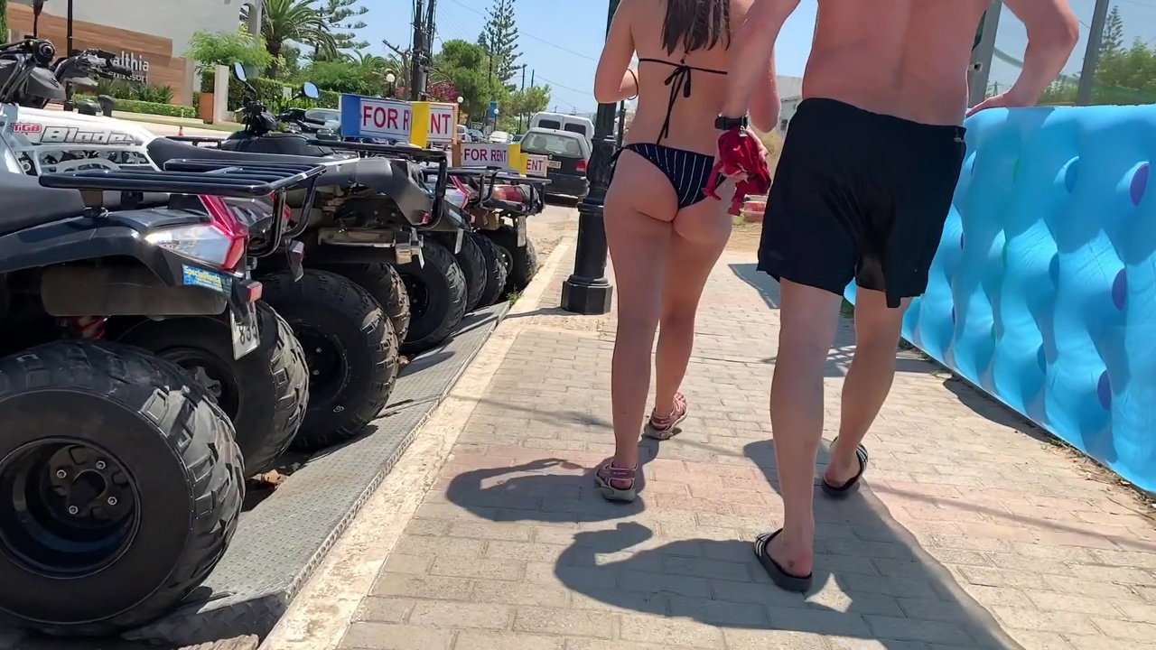 Twisted Threesome with Stacked MILF Sarah Jay amp_ Beach Blonde Bibi Noel_a90566c0