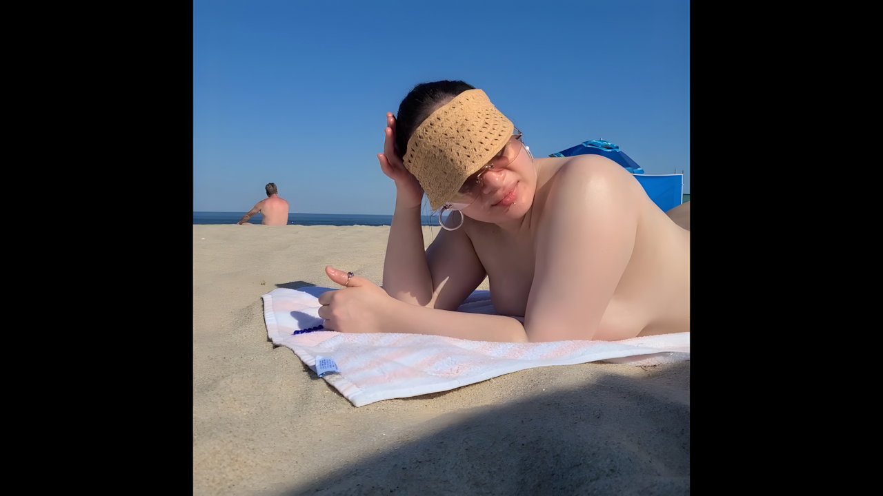 Sex on the beach with a stranger_3a815c8d