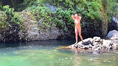 Horny with big boobs Marie Clarence getting naked on the beach_a8dd3175