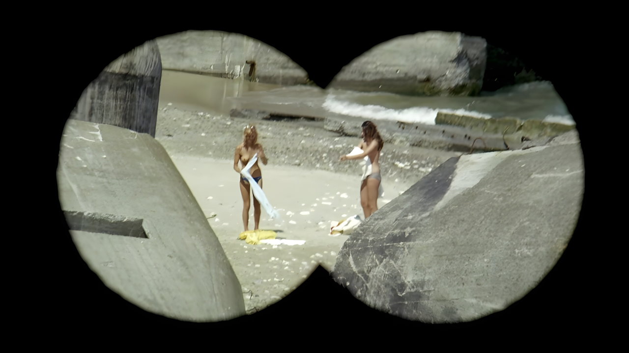 Indian Sex MMS Recorded at Beach Motel Arcade