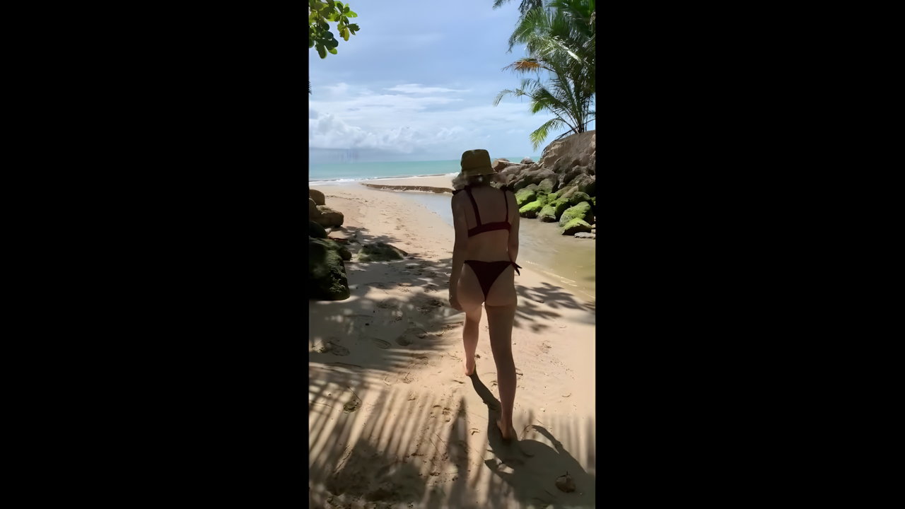 Christopheporn Bongacams model pissing over his body in public at the beach_4454a4f2