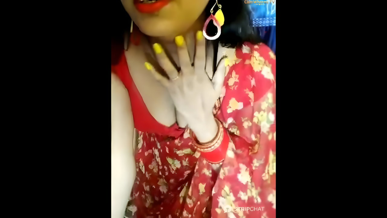 Mast Pari Shows Boobs in Indian Sex MMS Scene