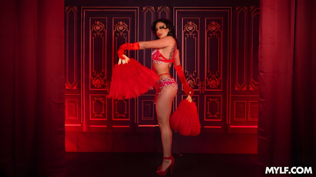 Cassie Del Isla – After the Burlesque Show_ CassieGÇÖs Private Performance