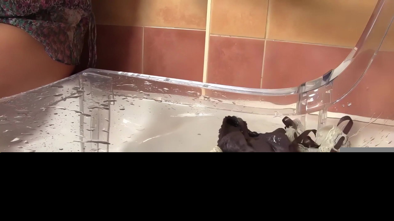 Katty – Wet And Pissy