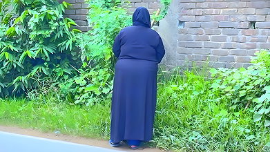 Arab Hot Stepmom Gets Horny After Coming From Road in Hotel Bed & I See Her Big Ass & Start Handjob