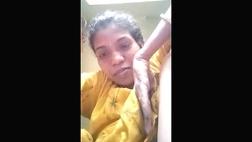 Unsatisfied horny bhabhi