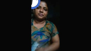 Married Bhabi Showing Lover