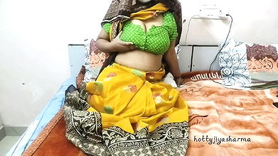 Bhabhi ki salwar khol ke badi gand dekhi