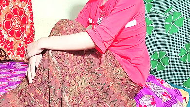 Desi gawar ladaki ko kuch pata nahi rahata hai tabhi uske gav ke ladake ne chod diya