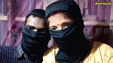 Desi Indian old bhabhi ki chudai Kiya doggy style mein