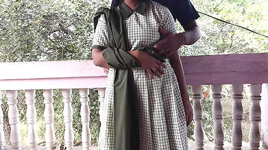 Desi ladaki ne zule par baitkar apane college teacher ke sath kiya Ganda kam.