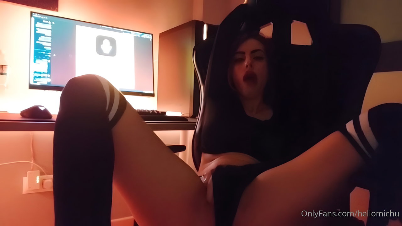 Stroking My Hot Supervisor Indian Sex MMS 09492218