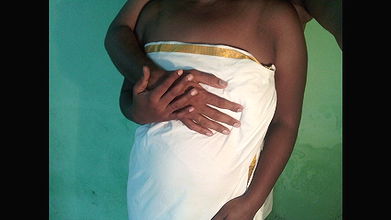 Kerala aunty hot showing